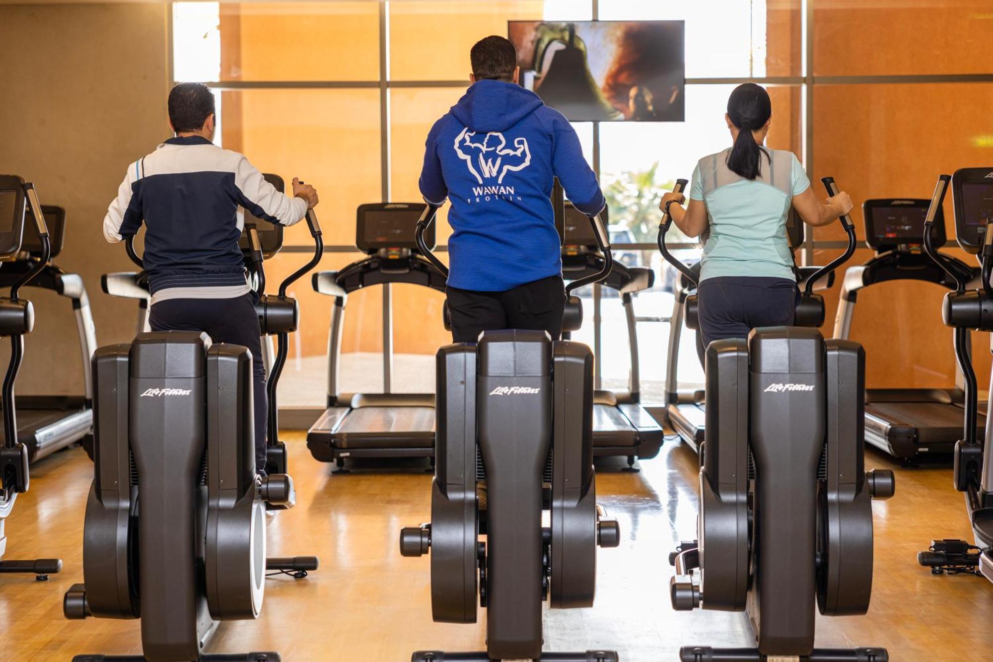 Marina Hotel Koeweit Buitenkant foto Elliptical cross trainer